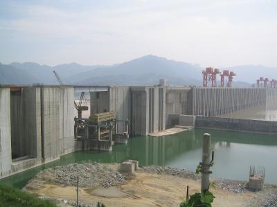 Constructing the Three Gorges Dam.JPG