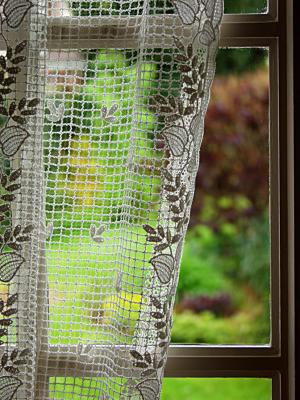 a rainy day of spring behind curtains ;-(