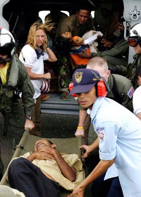 phuket tsunami image injured Indonesians