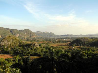 2004 12 02 - View over mogotes and red earth of Vinales.jpg