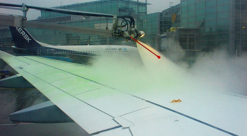 Defrosting the plane