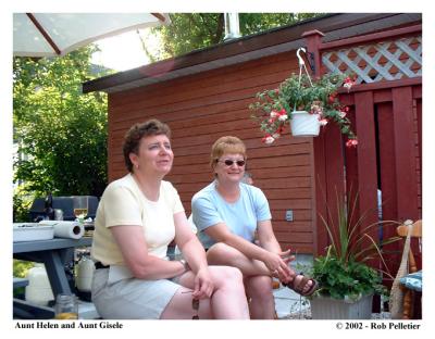 u13/peltz/medium/3378715.AuntHelenandAuntGisele.jpg