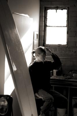 To Surf or to Sketch?