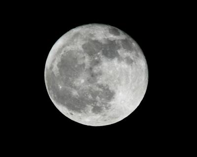4_24_Moon2.jpg