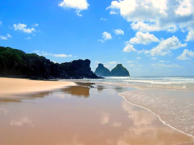 Americano Beach on Noronha.jpg