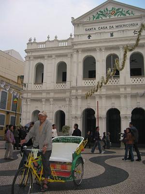 Pedicab in front of the Museum of the Holy House of Mercy