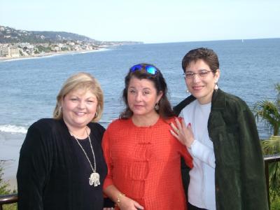 Niki Georgepolis, Liz Saghi, Susu Farman-Farmaian