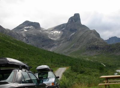 Romsdalshorn from Vengedalen