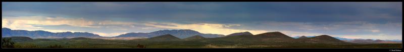<B>Green valley</B><BR><FONT size=1>by David Pichevin</FONT>