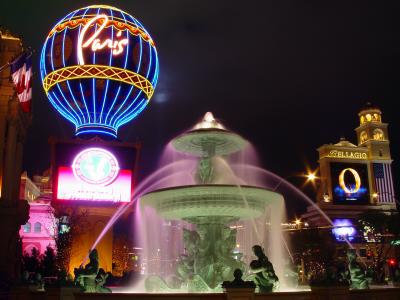 Paris by night (Las Vegas) by Antoine