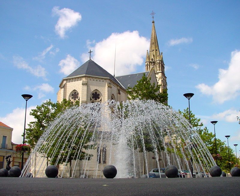 <B>Valence DAgen - France</B><BR><FONT size=1>by Jon Mold</FONT>