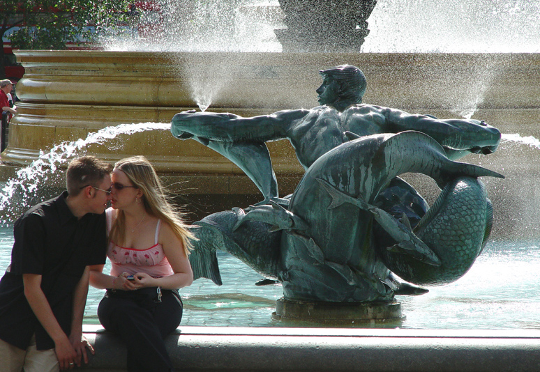<B>Trafalgar Square</B><BR><FONT size=1>by Jason Bornstein</FONT>