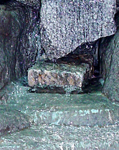 <B>Stone Fountain</B><BR><FONT size=1>by Faye White</FONT>