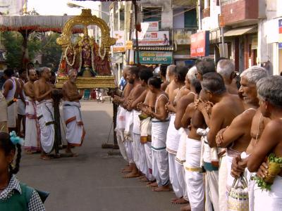 Azhagiya singar davanotsavam-morning