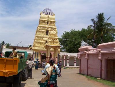 raja gopuram of Rukmini Sathyabhama Sametha Venugopala Swamy of Devanhalli