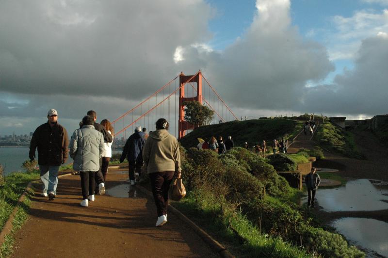 crowds advancing on bridge January 1