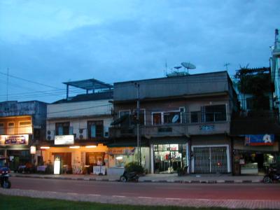laos0418.jpg