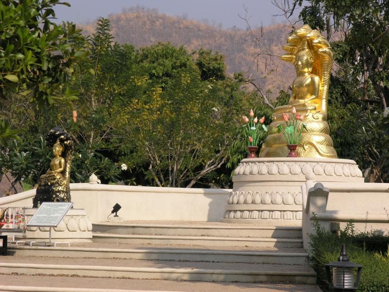 Shrine Srinakarin Dam 1