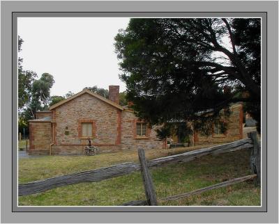 u13/yvonneii/medium/38656074.Sideviewoldcourthouseetc..jpg