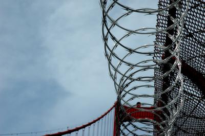20050325 / Razor Wire