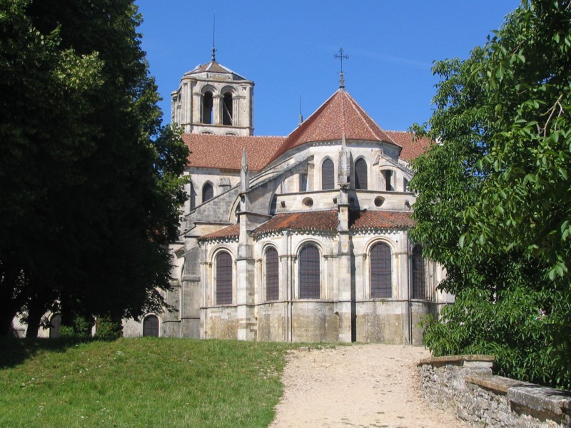 Vezelay , arrire de la basilique , Bourgogne