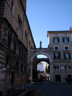 Piazza Gate