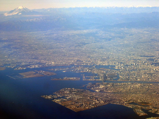 Rob Howson's shot of Tokyo and Mt. Fuji