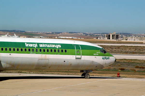 Iraqi Airways 727 at Amman (YI-AGK)