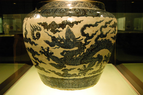 Jar with underglaze blue design of clouds and dragons, Jingdezhen ware, mid-15th C.