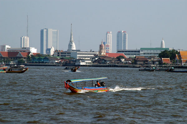 Traffic on the Chao Phraya River, Bangkok