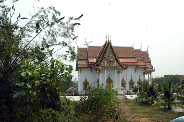 Wat Phai Lom, north of Bangkok