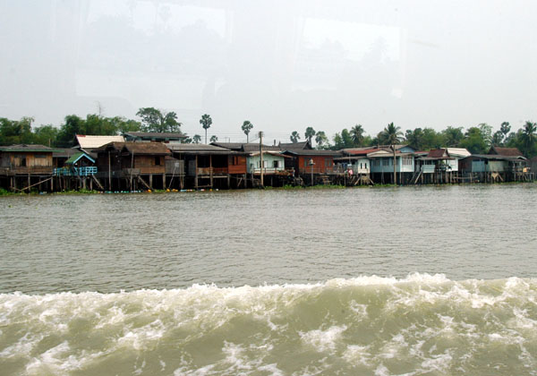 Wooden houses on the Chao Phraya