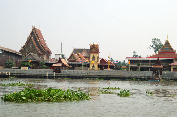 Temple along the Chao Phraya