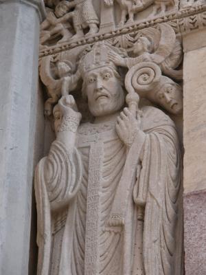 Saint Trophime crowned by angels