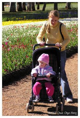 Mom and daughter in the Park