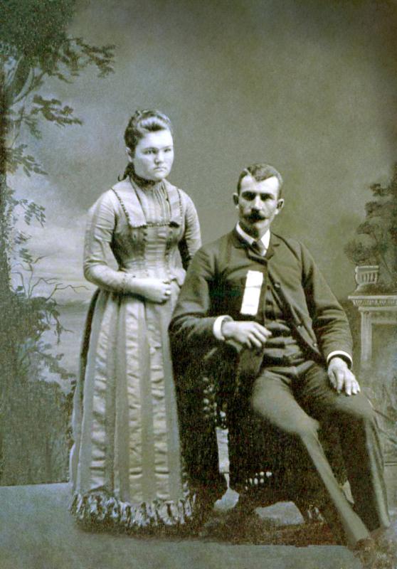 William Graves and wife Grace (Peer) Graves ? (#33)