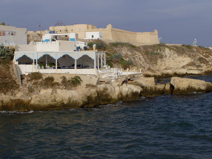 At the sea shore.JPG