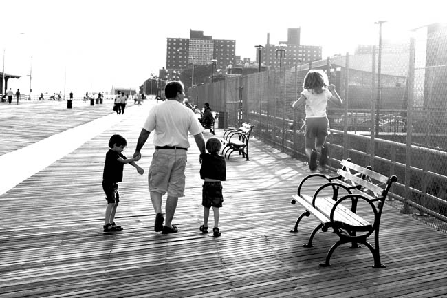 <b>6th Place</b><br>* Coney Island Boardwalk<br>by Lonnit