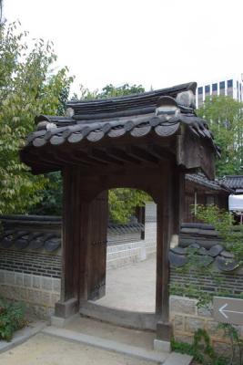 7819 door2 at gyeongbokgung.jpg