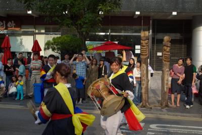 7841 street fair at insadong.jpg