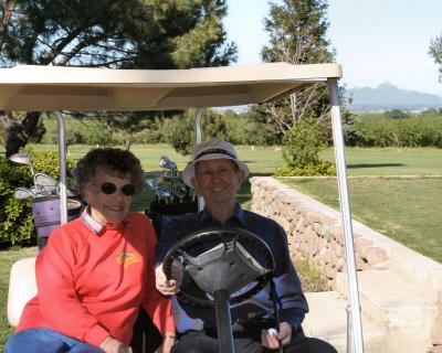 u14/dave_7hi/medium/41743743.golfcart.jpg