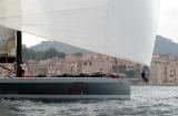 Mari Cha IV sous gennaker devant St Tropez