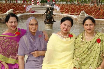 Masiji Ladi & Sisters