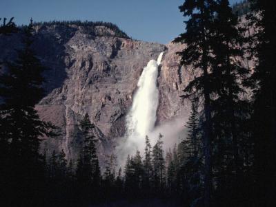 Takkakaw Falls.jpg