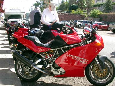 Spiffy '95 Ducati 900 SP