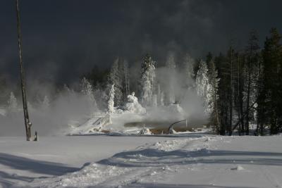 088_LowerGeyser.jpg