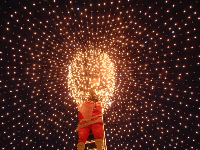 Christmas lights on roundabout - Dec 2004