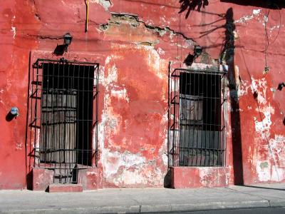 glorious red walls, windows