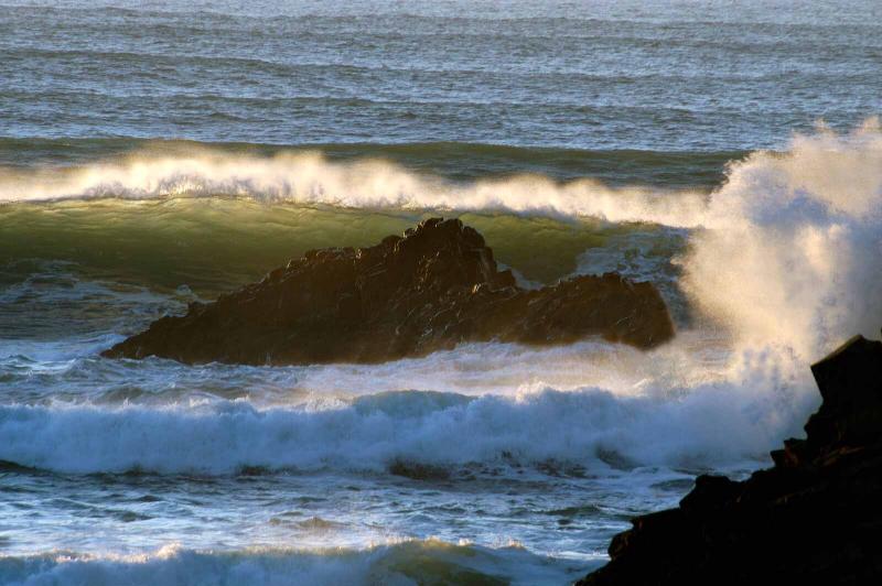 Afternoon waves on Indian Beach