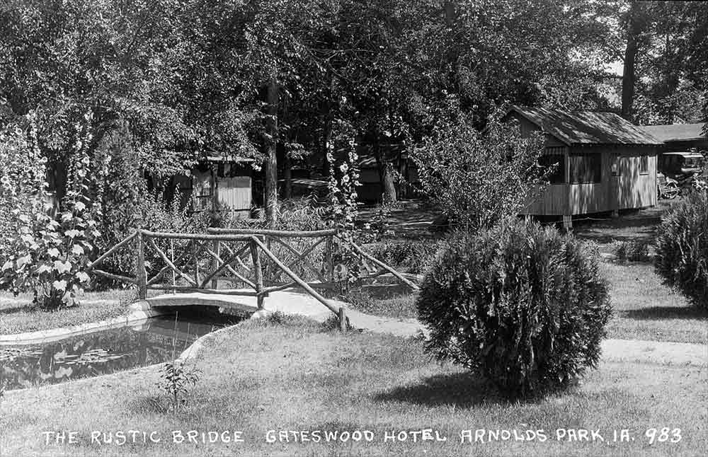 Rustic Bridge Gateswood West Okoboji